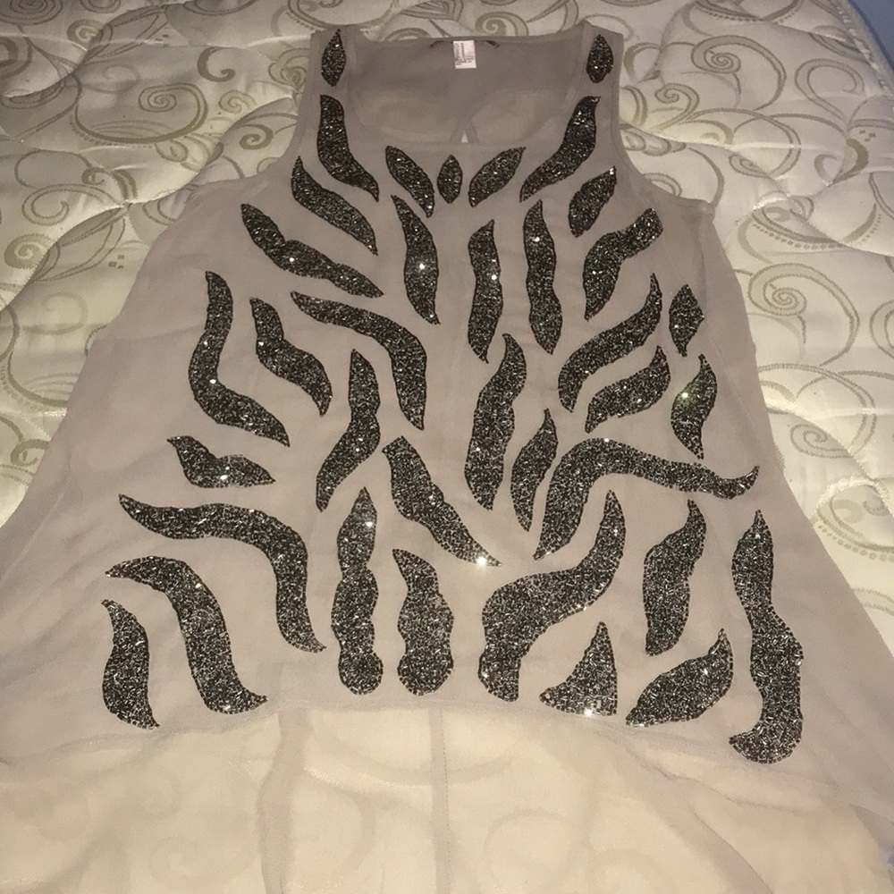 Sheer, sparkly top! 💥💥